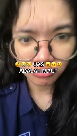 Siapa yang kemaren bilangnya bantai di UAS ??? 🙋‍♀️🙋🏻🙋🏼‍♂️ #girlsproblems #girls #collegelife #kampuslife #uas #ujianakhirsemester 