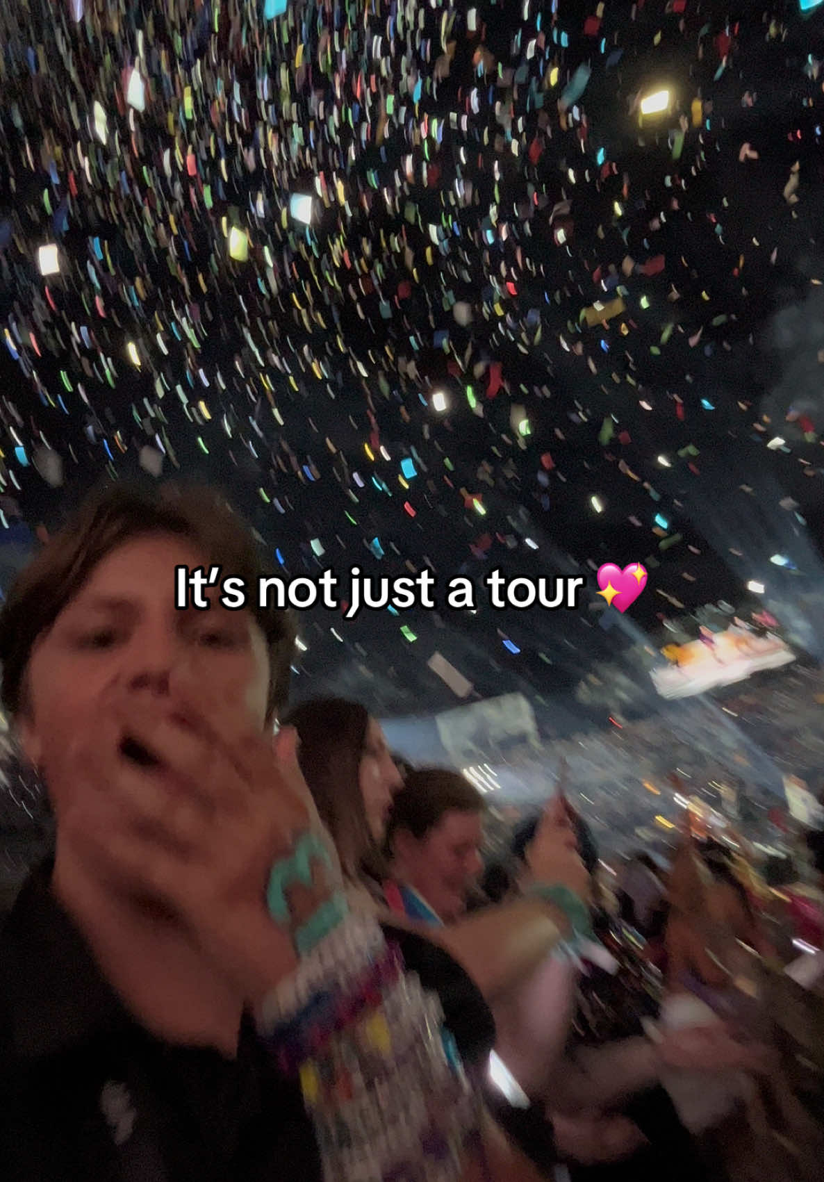 Will forever be grateful i got to be apart of this @Taylor Swift @Taylor Nation #swifties #swiftie #taylorswift #theerastour #erastour #fyp #taylurking #TSTheErasTour #tserastour #ts #taylornation #taylorswifterastour 