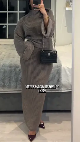 I cant beleive this is in the sale!! I’m actually obsessed with this knit co ord! Its so soft and cozy 💕 #knitcoord #coord