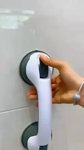 Order the Helping Handle today for added support and comfort ♥️ Enjoy FREE shipping & delivery across South Africa 🇿🇦 Order info in bio. #ordernow🛍️ #bathroomessentials #safetyfirst #southafrica #cynzaa #freeshipping #comfortandsafety 