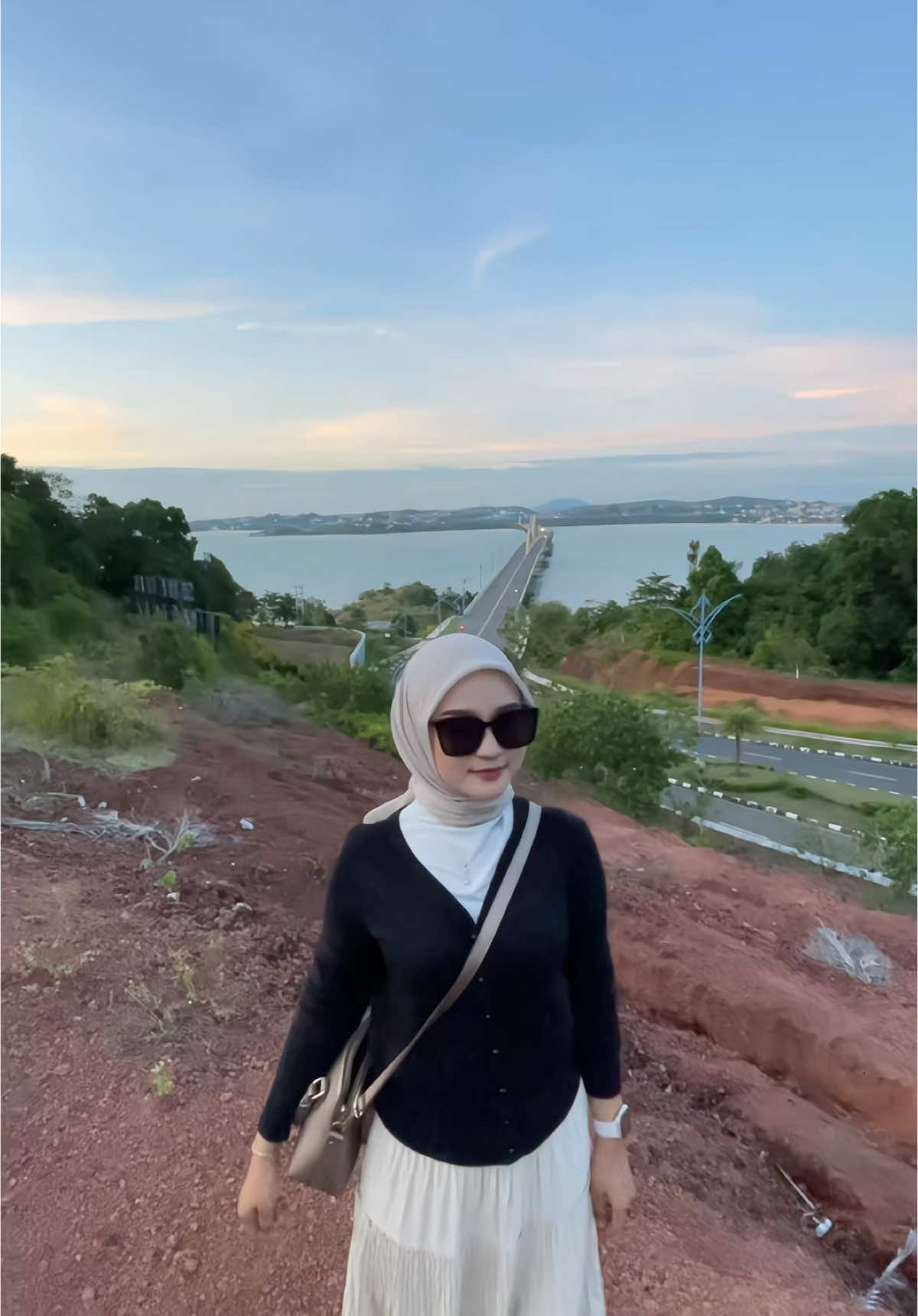 Tanjung Pinang Kota Sejarah ✨ #tanjungpinang #fyp #jembatandompak #kepulauanriau #abcxyz #lewatberanda 