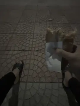 Tiêu tiền thì dễ, kiếm tiền mới khó. 