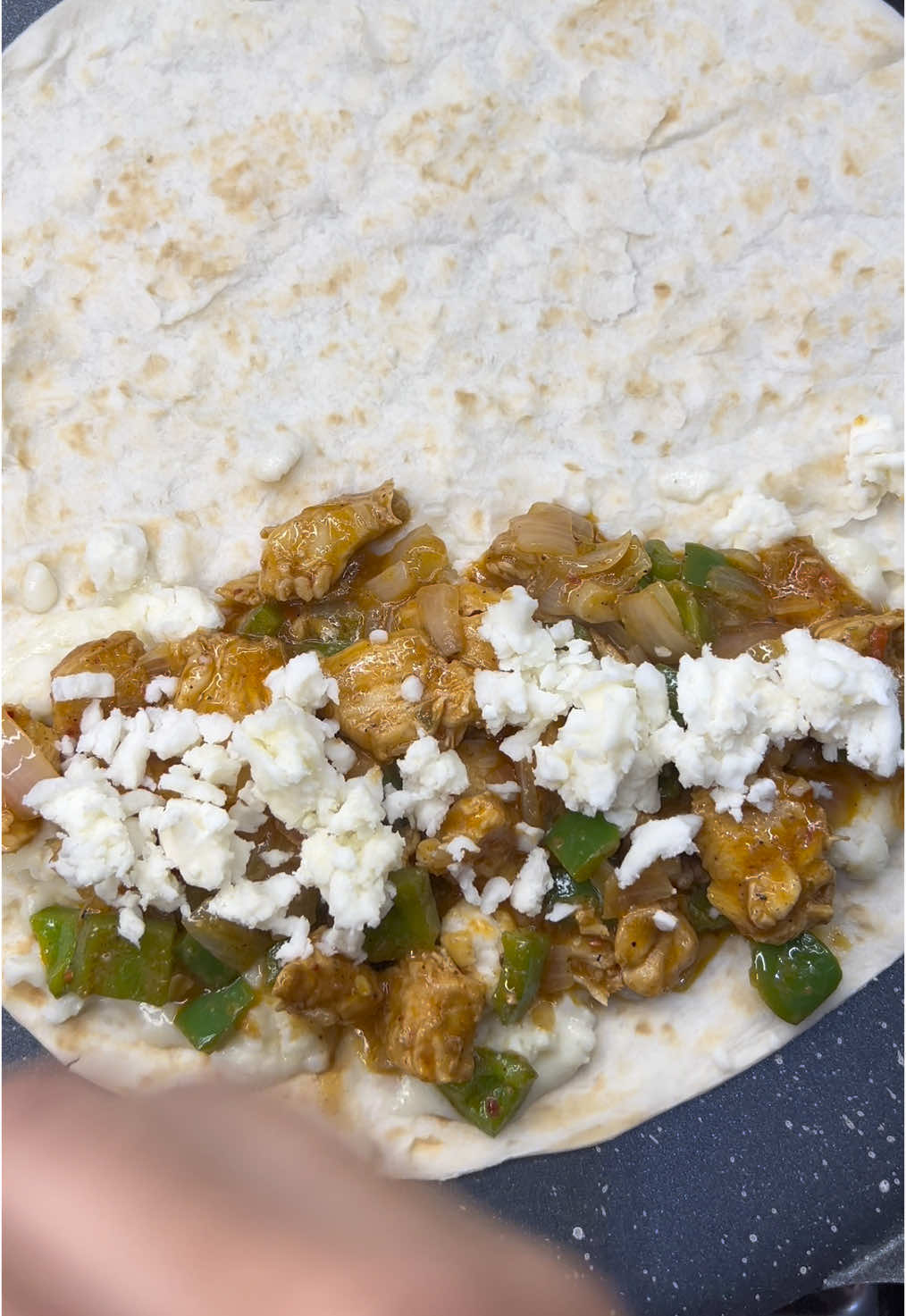 ❤️😍#fypツ #trending #viral #foryou #foodblogger #cooking #recipes #cookingvideo #chicken #quesidilla #chickenquesadilla #quesadilla #chipotlechicken #cheese#cheesyquesadilla 