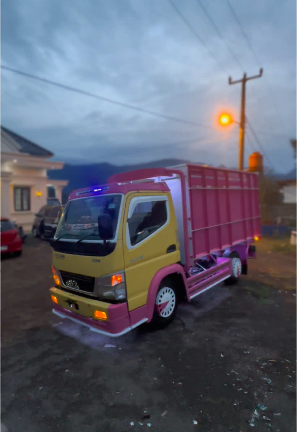 For Sale !!! Canter Fe71 2012 Plat Z Harga 195 nego Wa 085223012444 #SiapaSangka #engkelmodif #engkelhits #jualtruktasikciamis #engkel_mania_indonesia #engkel #engkelmbois #engkel_punya_cerita #engkelmodifikasi #jualengkeltasikckamis #emci #engkelherex #jualengkeljabar #cantermaniaindonesia #engkelbakkayu 