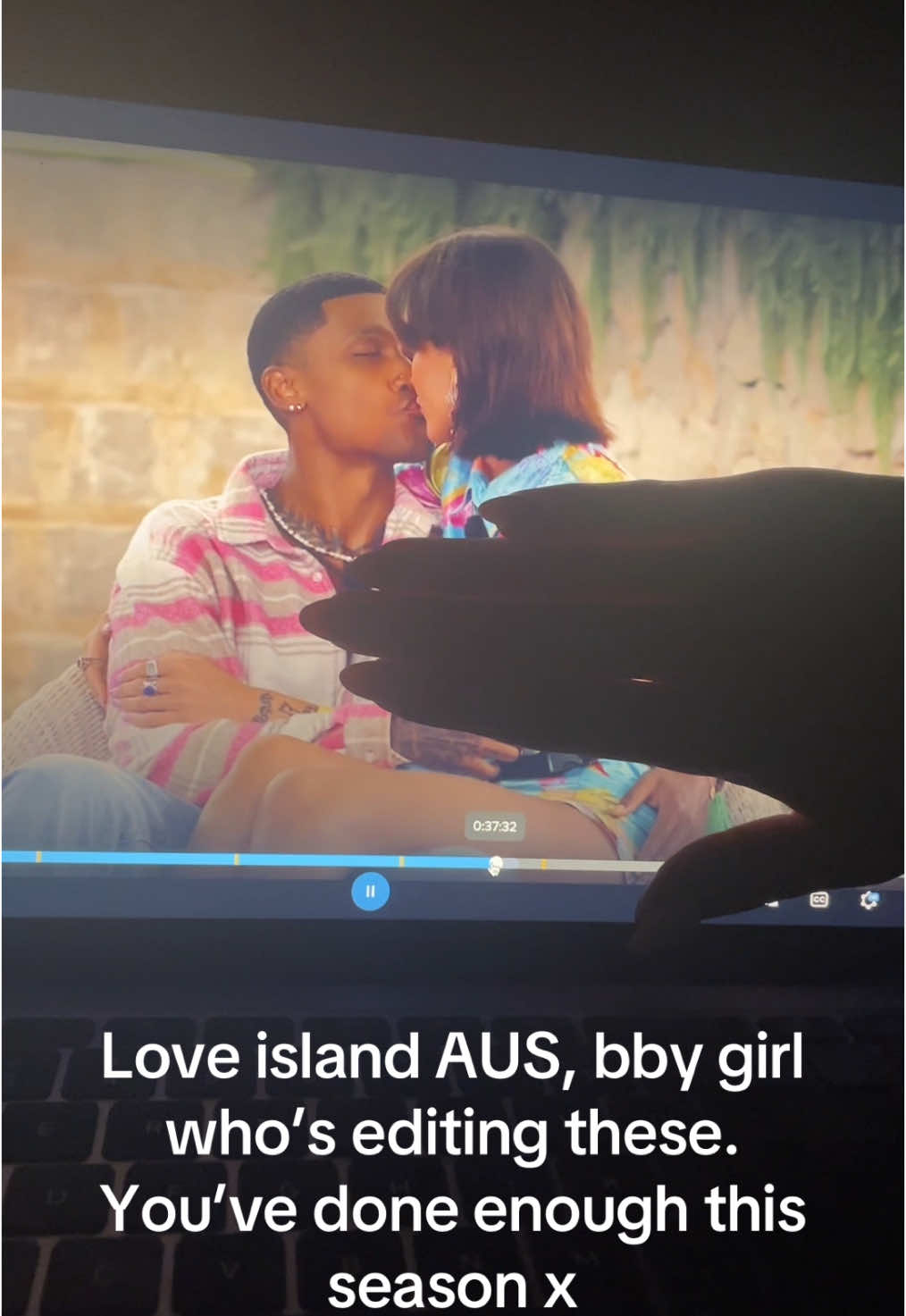 Em you look great tho x #loveislandau #LoveIsland #episode25 #drama