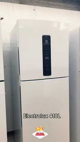 Quer mais tecnologia na cozinha? A Geladeira Electrolux Inverter  é a escolha certa! Confira no vídeo todos os benefícios e descubra como ela pode transformar o seu dia a dia. Curtiu? Compartilhe com quem tá pensando em comprar uma geladeira nova. 😉