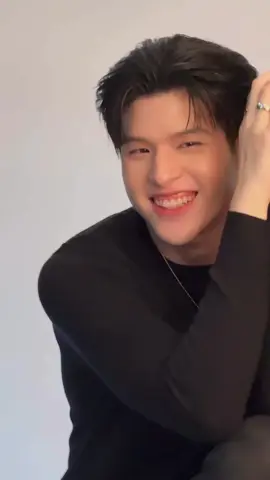 langit selalu cerah ya, langit nya siapa ini? 🫠 #skywongravee #thaienthu #fyp #sky #highschoolfrenemy 