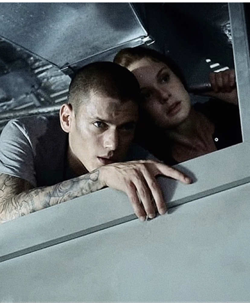 you never know :)🌷 - - -  #prisonbreak #prisonbreakedit #michaelscofield #michaelscofieldedit #saratancredi #saratancrediedit #michaelsara #michaelsaraedit #foxriver