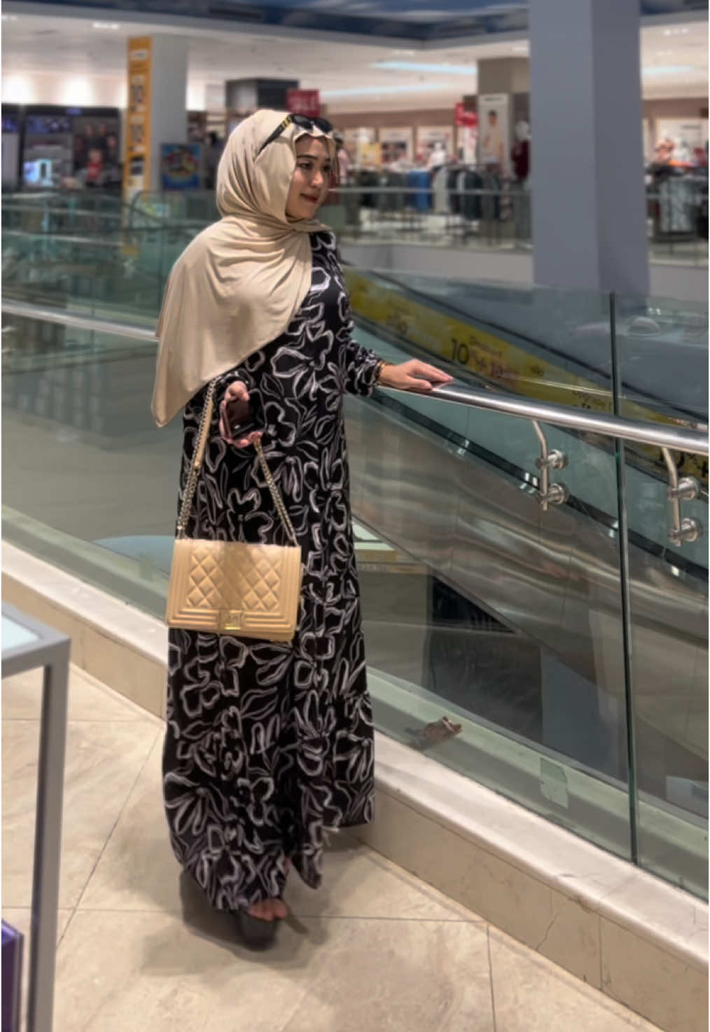 Hanya kata”bukan kisah nyata,jgn baper😘✌🏻jgn lupa tetep bersyukur ☺️#gamiskekinian #gamissyari #fypviralシ 