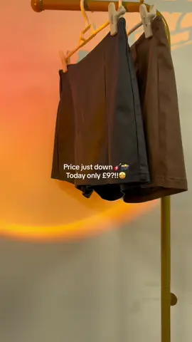 Good quality and good-looking✨🥰🎶#skorts #ladyfashion #leatherskirt #dailywear #casualstyle #springoutfit #valentinesdayoutfit #thatgirl #spotlight #tiktokmademebuyit #dealdrops #december #newyear #fyp 