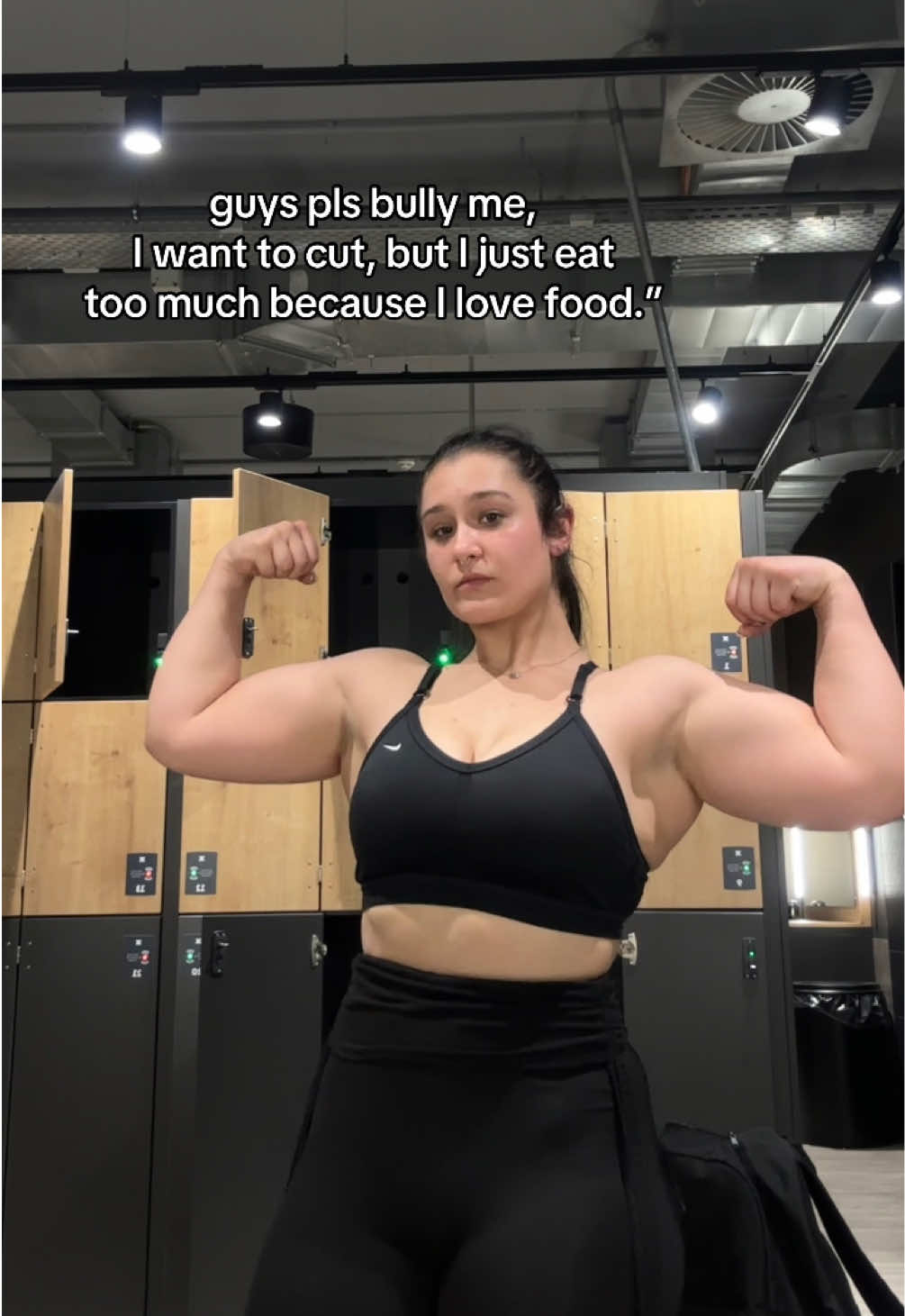 Halt dich nicht zurück ich brauch mehr Motivation 👀 #fyp #gym #bodybuilding #foruyou #phonk #viralvideos #women 