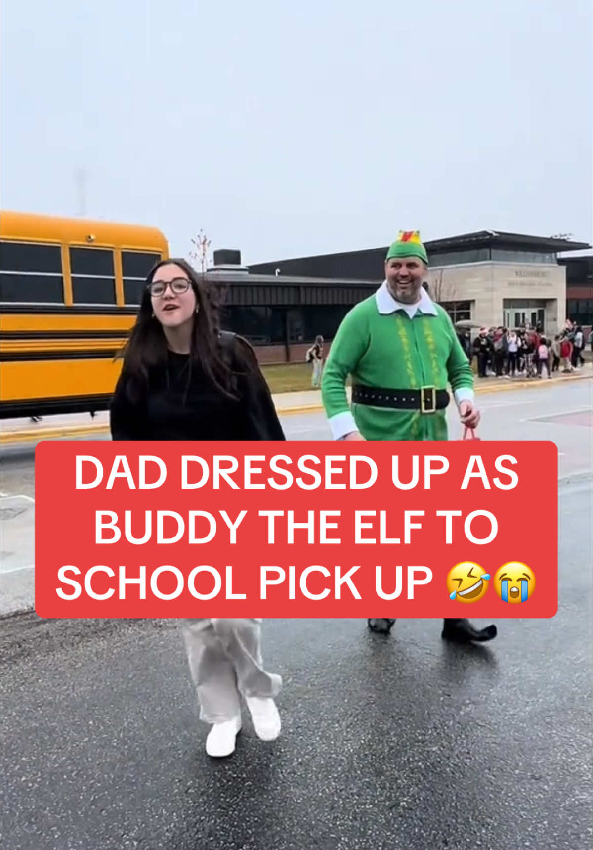 Dad is a legend tbh 😭🤣 @Polished_Turf #christmas #elf #christmascountdown #school #highschool #dadsoftiktok 