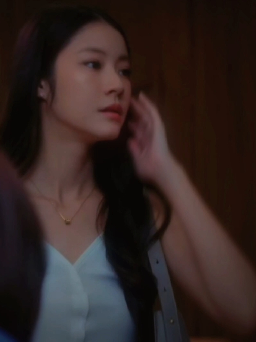 #OABOOM | She was much better than on the novel. She didn't use May in the serie but in the novel she used her just so May would hate her and hate Aioon too... 💀 . . . . . . . . . . . . . . . . . . . . . . . #namtantipnaree #namtan #gmmtvgl #thaigl #plutoseries #pluto #plutotheseries #plutoseriesep8 #aioon #metavee #methawi #ooboom #namtanfilm 