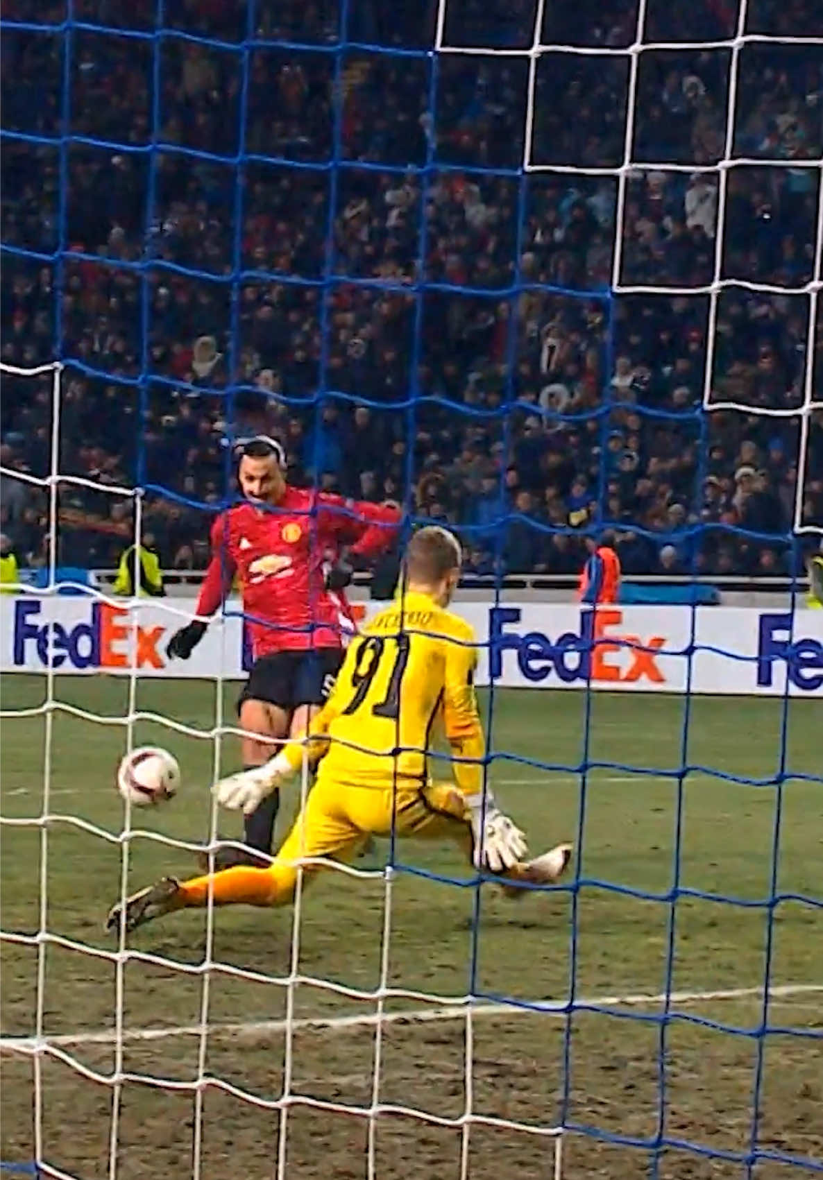 Zlatan Ibrahimović 🥶 #UEL 