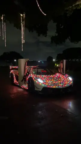 Christmas Jesko! #garagequeen #Jesko #agerars #regera #hypercar #hypercarsauto 