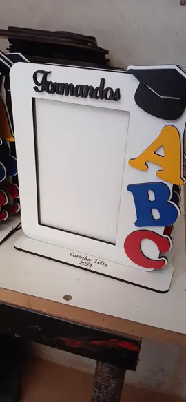 porta retrato formatura #formatura #abc #lembrancinha #anoletivo #mdfdecorado 