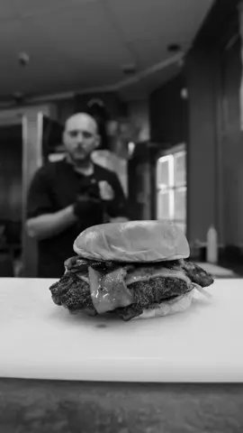 Our new wagyu beef burger 😍 #burger #burgers #wagyu #cheese #fyp #reel #resturant #thegyrosguyz #foodies #spot #munch #reelsinstagram #your #yourpage #yum #yummyfood #wowww #munch #box 