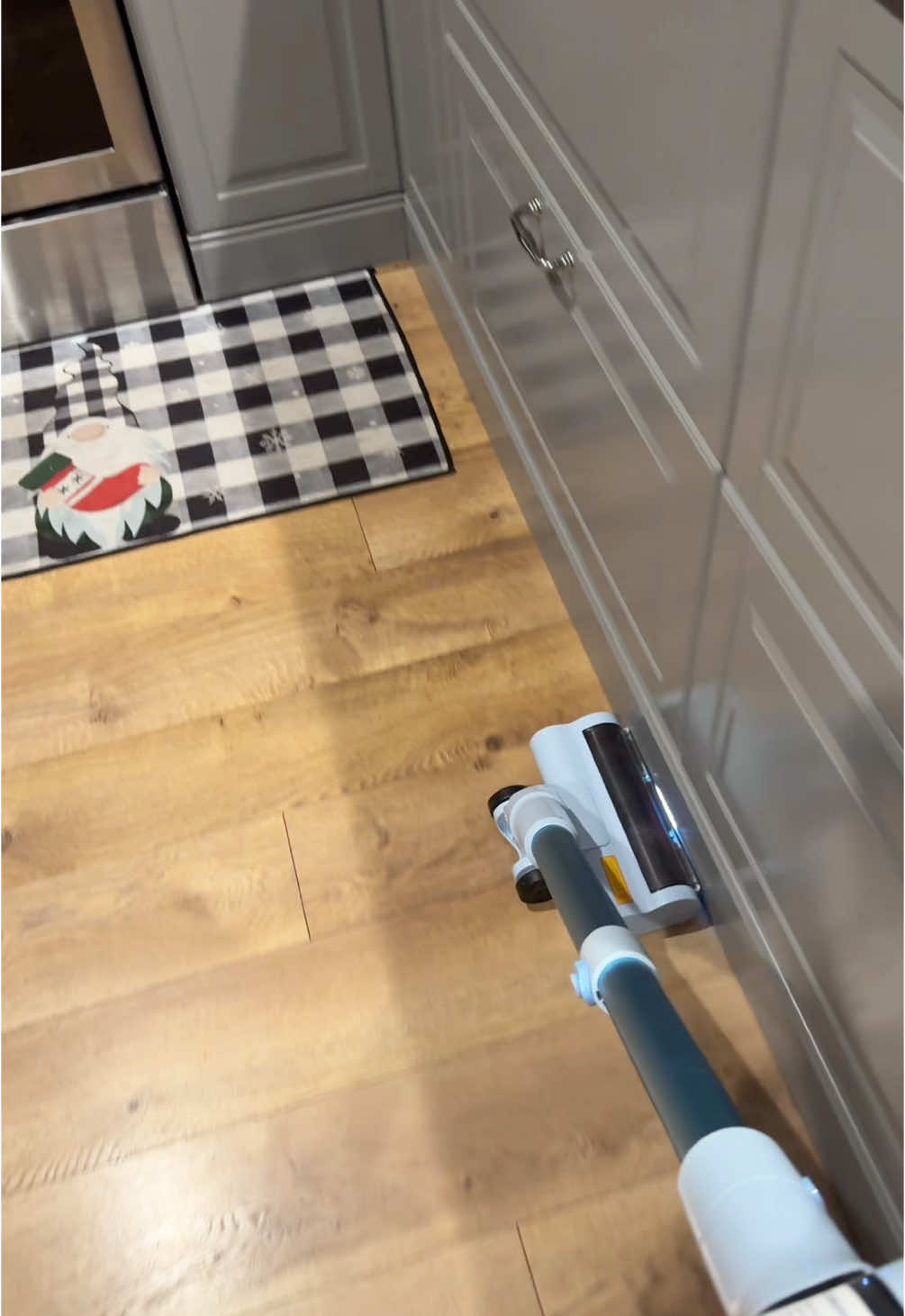 You've GOT to try the upgraded Homeika vacuum! #CordlessVacuum #StickVacuum #Homeikavacuum #tiktokshopholidayhaul  #giftforher #giftforhim #stockingstuffers #giftguide @Homeika_Official @Homeika US @Homeika USA 