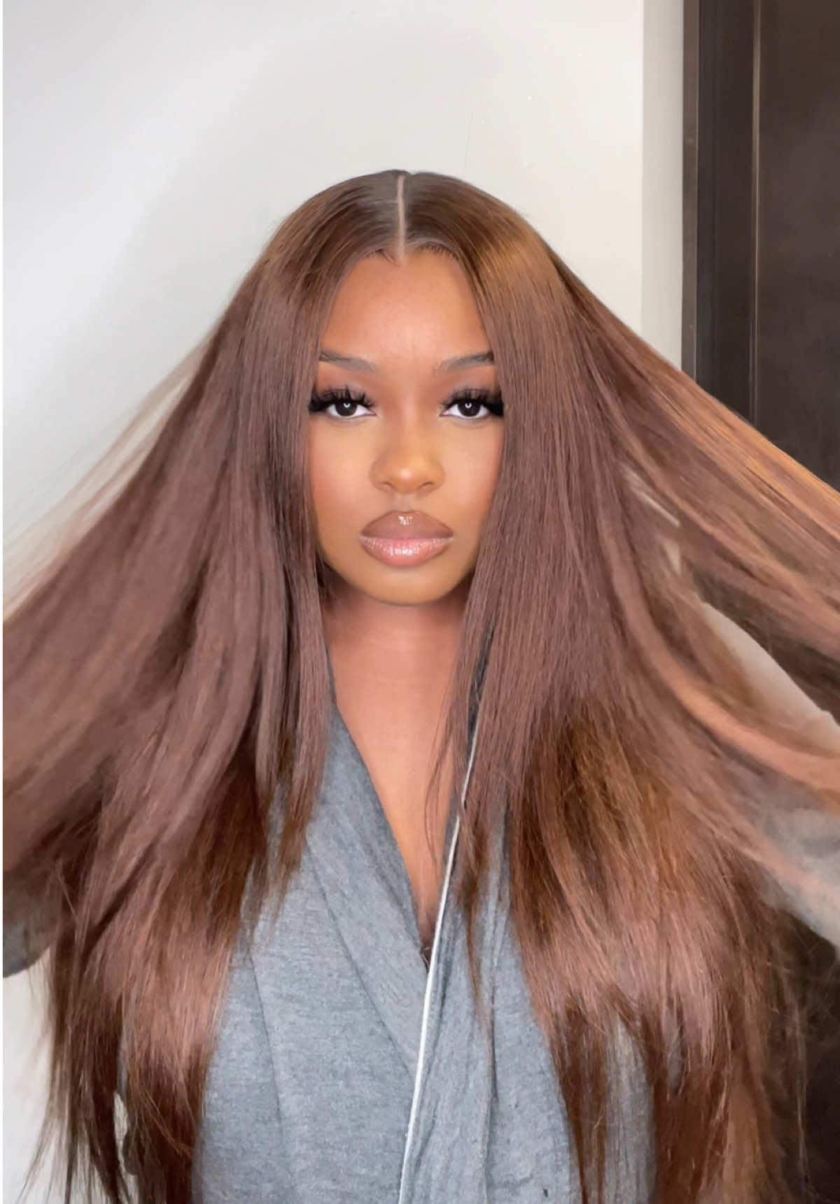 Get yours NOW! @Mscoco Hair #wig #wiginstall #closurewiginstall #closurewig #brownwig #mscocohair #gluelesswig #humanhairwig #beginnerfriendly #brownhair 