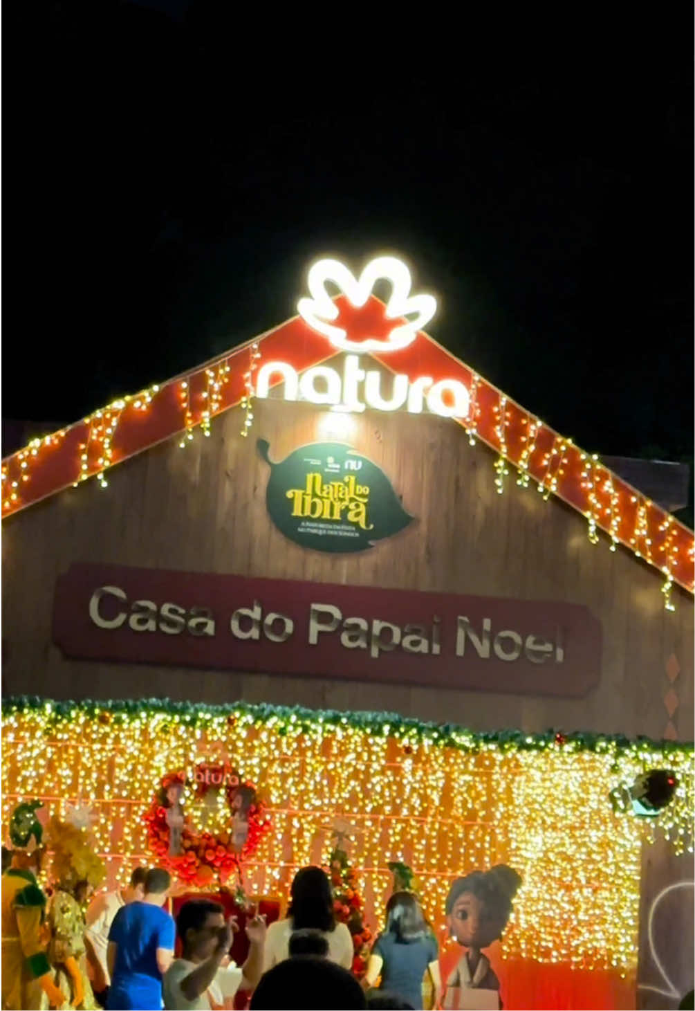 Se você está procurando um lugar para se sentir parte da magia do Natal, esse é o momento. A Vila de Natal Natura não vai estar aqui para sempre, então aproveite enquanto ainda dá tempo! 💘✨ @Natura Brasil #natalnatura #fyp #foryoupage❤️❤️ #christmas #parqueibirapuera #viladenatal #natal #sp 