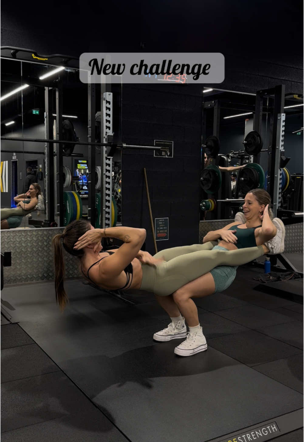 #gymgirlsoftiktok #gymbesties #fitnessduo #fyp #pourtoipage #partnerchallenge #musculationfemme 