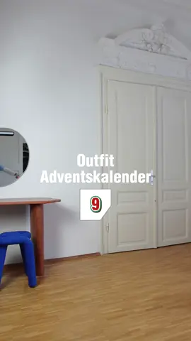 Outfit Adventskalender 9/24  Tracksuit: NewYorker Schuhe: Nike #adventskalender #menfashion #outfitideas 