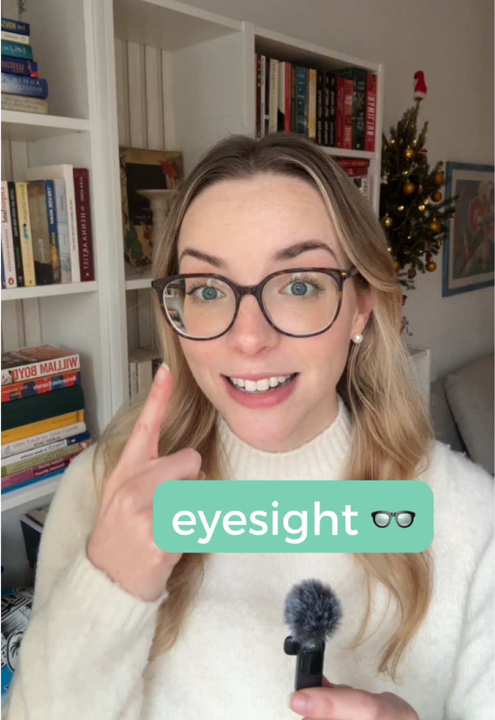 Learn useful vocabulary to do with eyesight in English 👓🤓 How’s your eyesight? Let me know! 👇 #english #englishteacher #learnenglish #englishlanguage #englishvocabulary #englishlearning #englishtips #englishclass #englishlesson #american #americanenglish 