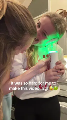 I don’t do well with body fluids or wax 🤢 #earcleanse #earcleaningtools #health #earwax #earwaxremoval #morfone #morfoneearcleaner @Morfone Direct US #MomsofTikTok #momsover30 #sahm #mom #momlife #tiktokshopholidayhaul #holidayhaul 