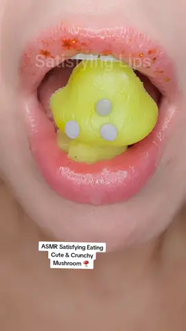 ASMR Satisfying Eating Cute & Crunchy Mushroom 🍄 #asmr #asmrcrunch #satisfyinglips 