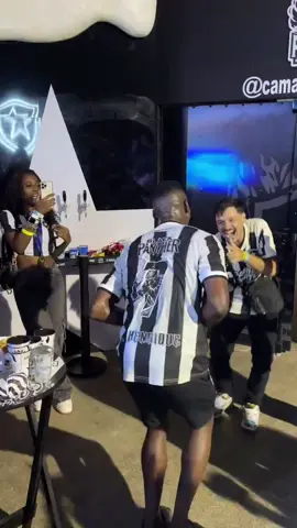 Baila, Pantera! 🕺 Luiz Henrique representando o botafoguense mais normal nesta segunda após o título do Brasileirão 📽 @botafogo  #Premiere #Botafogo #LuizHenrique 