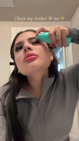 How i wash my lashes ✨ A quick routine to keep my lashes flawless and long-lasting #lashes #vavalash @VAVALASH 