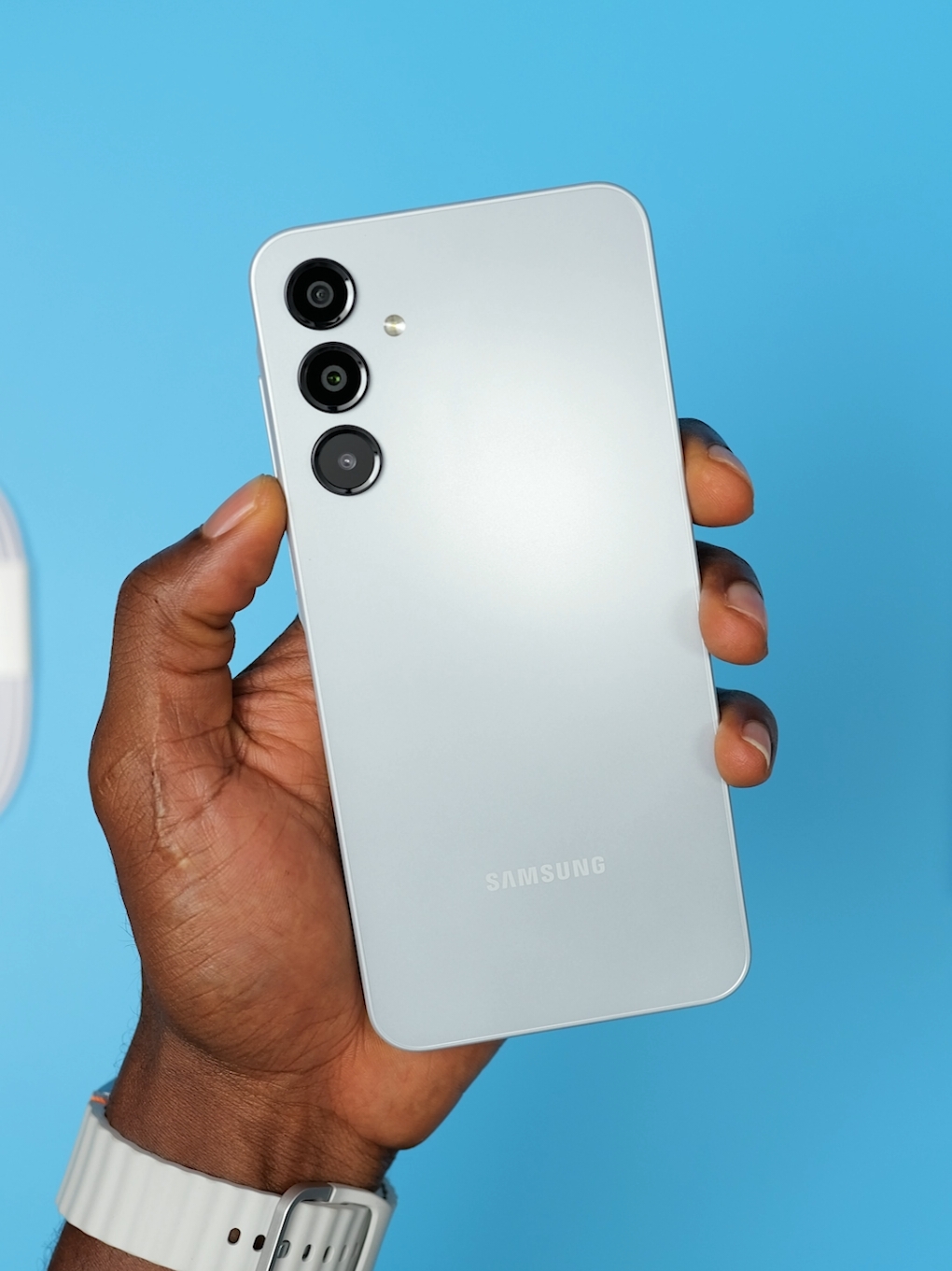 Samsung Galaxy A16 4G Unboxing Price - ₦249,000/$150  4/6/8GB RAM 128/256GB ROM Mediatek Helio G99 90Hz Super AMOLED display Android 14, One UI 6.1  50MP Main camera, 5MP Ultra-wide, 2MP Macro, 13MP Selfie 5000mAh Battery, 25W Fast Charging #SamsungGalaxyA16 #izziunboxing #ASMR
