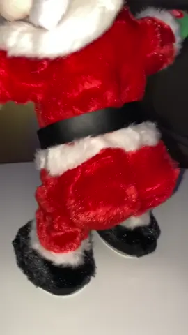 sorry santa don't want stop dancing 😂  #twerking #santadance #christmas2024 #funnyvideo #xmas #toys #cute #fpy #fpyTMngsanta #dancetok #christmasmusthave #christmas