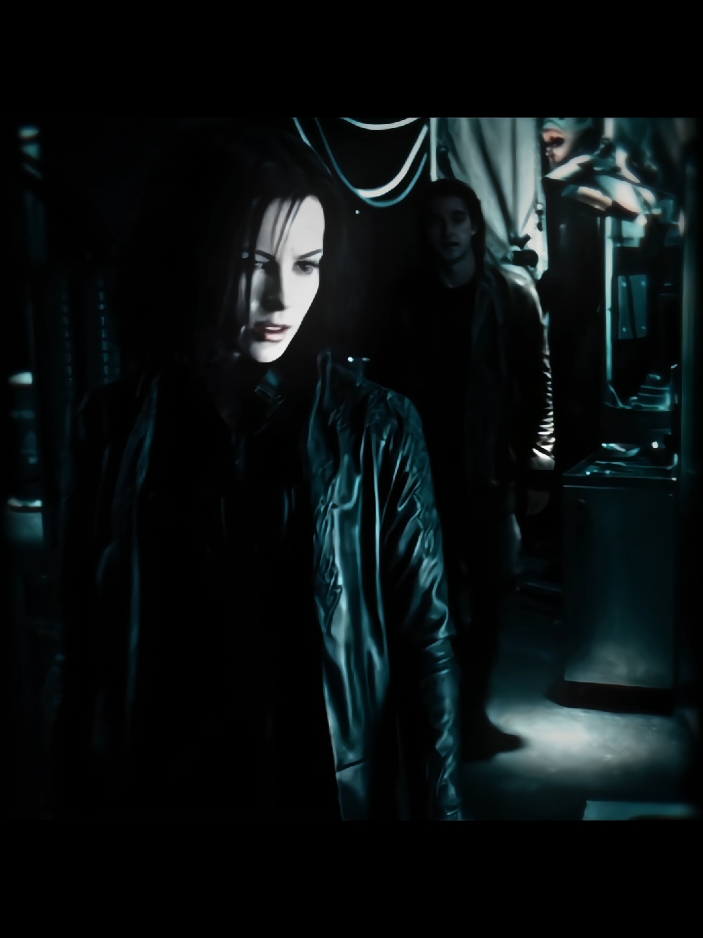 O lacre disfarçado 🤭🖤✨️  #seleneunderworldedit #seleneunderworld #selene #seleneanjosdanoite #underworld #fyp 