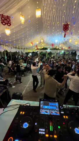 Xin info bạn bạn nam áo trắng ..! Tháng 12 còn trống lịch ae điền tên vào chỗ trống nào ..!😘#xuhuong #dj #damcuoi #nhachaymoingay 