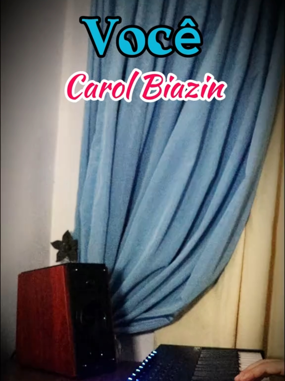 Você -  Carol Biazin Voei tão alto por ti Seu egoísmo me deixou cair Ai, que contradição Quem me deu asas, me soltou a mão #carolbiazin #voce#noescuro #pianocover @carolbiazin