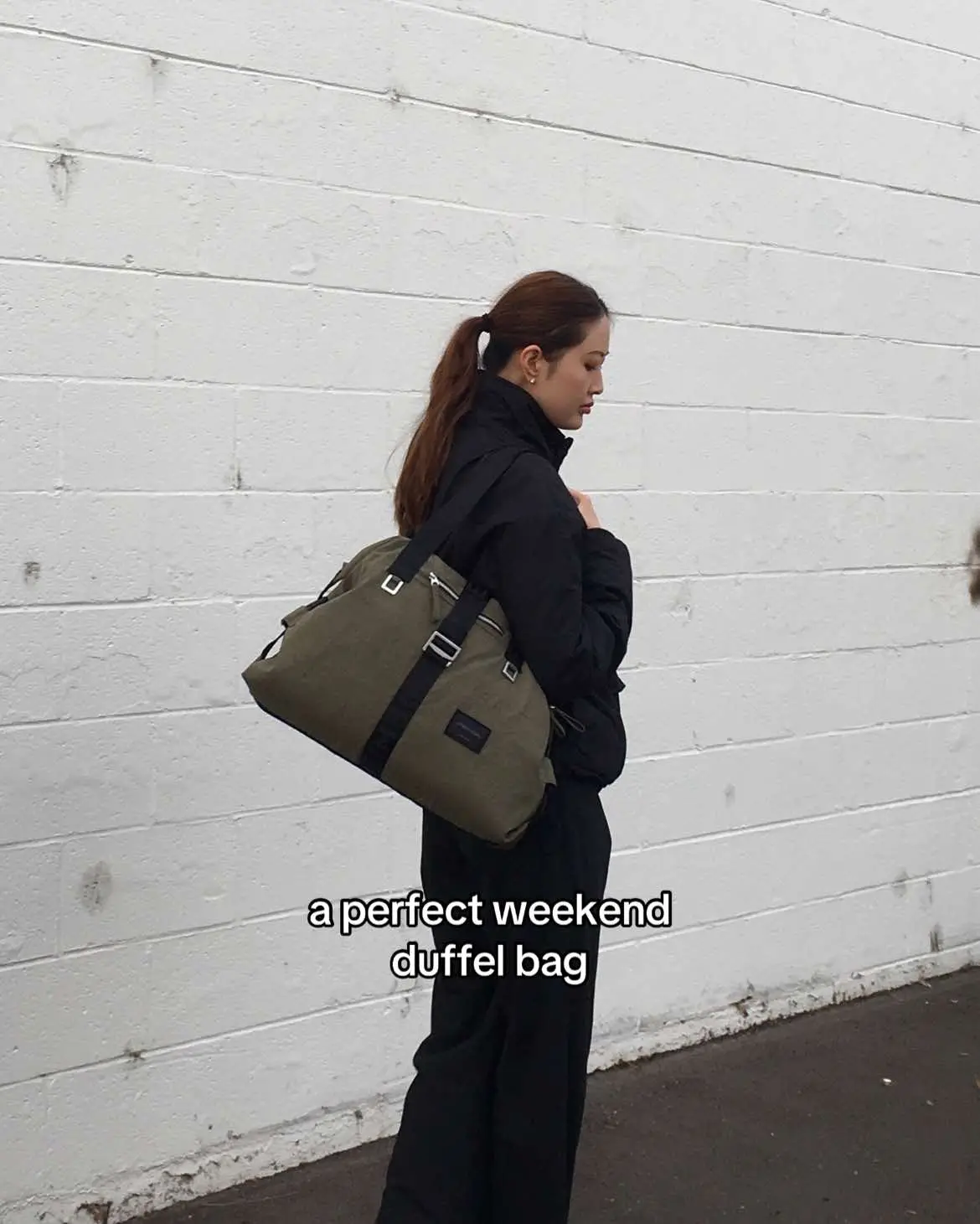 can also be used for the gym, overnight stays, or as a travel carry-on 🎧  #duffel #dufflebag #unisexfashion #unisexbag #unisex #weekender 