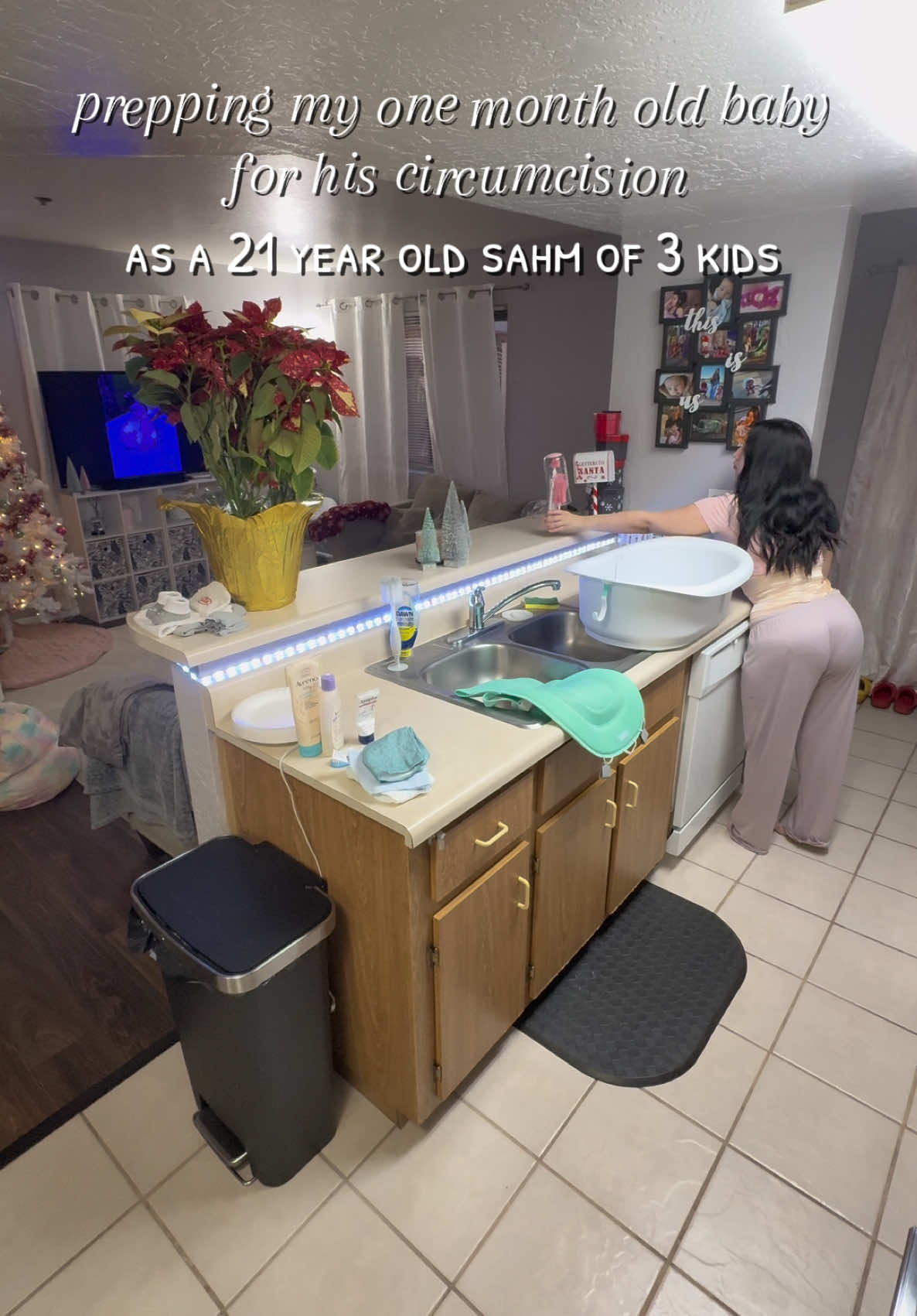 my baby offically a month old 🥺🧼🫧 #youngmomsoftiktok #youngmom #fypmomsoftiktok #momof3 #sahmsoftiktok #mamalulu #tiktokmom #circumcision #babyboy #montholdbaby #fypmomsoftiktok #fypシ゚viral #fypage 