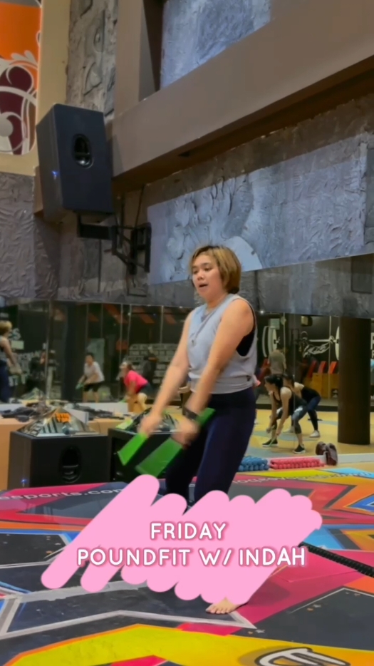Friday Funday 💕 Enjoy Your Poundfit class with coach Indah 🙌🙌  #poundfit #poundfitbandung #poundfitindonesia #semangat #olahraga #dgroove #gym #biggestgym #bandunghits #janganlupaolahraga 
