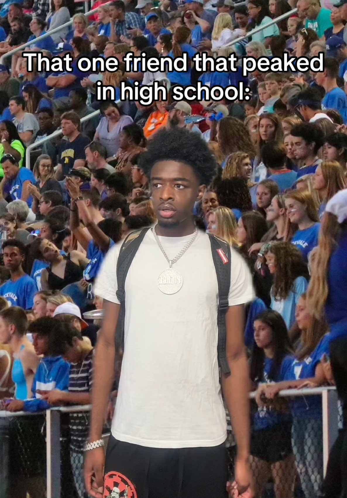 We’ve all seen this before. DON’T BE DAT GUY TWIN. Once you graduate go get some motion. #fyp 