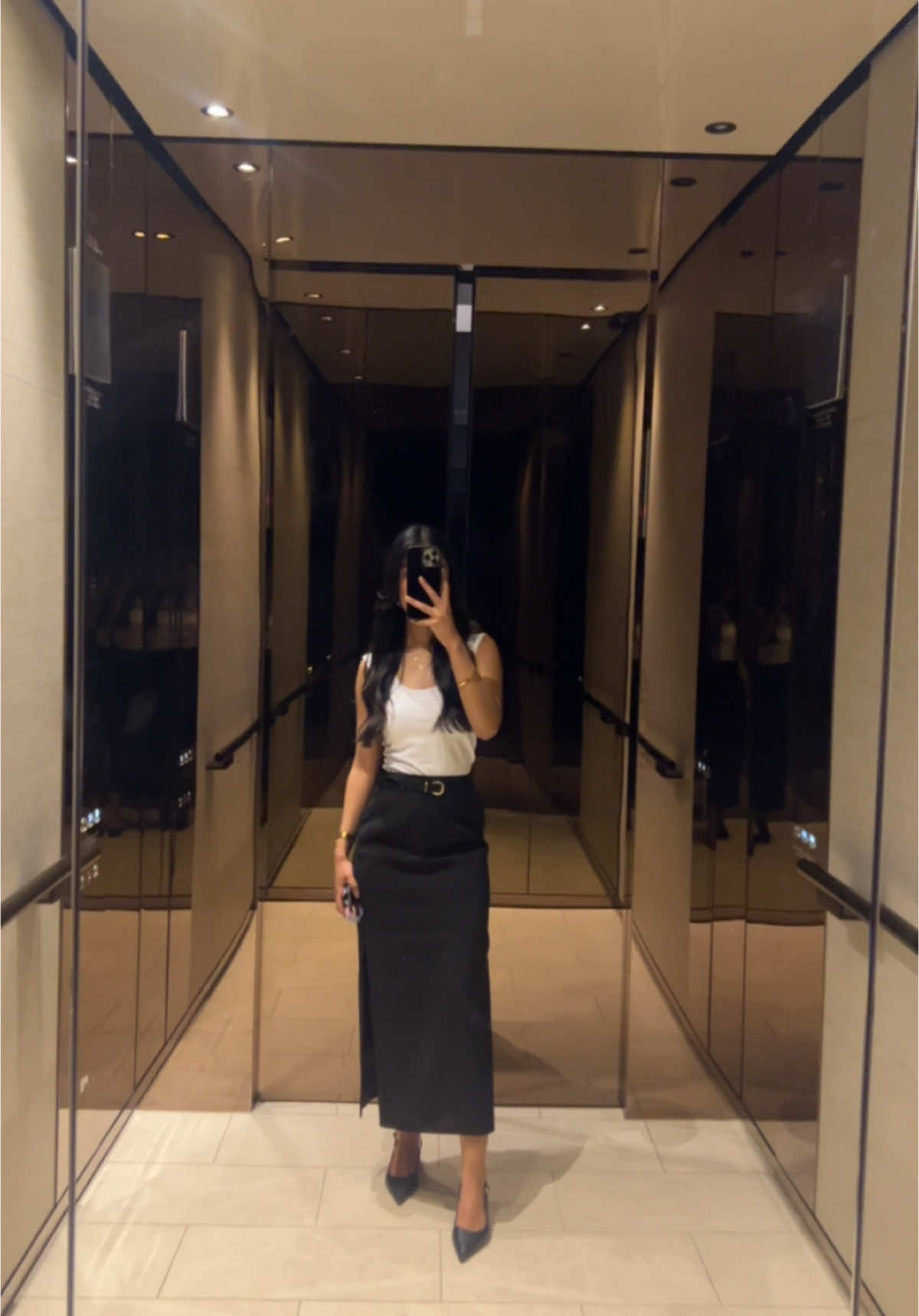 OOTD 🫶🏽 @Meshki  #workfits #fypシ #minimalstyle #OOTD #caspsulewardrobe #meshki #corporategirlies #paralegal 