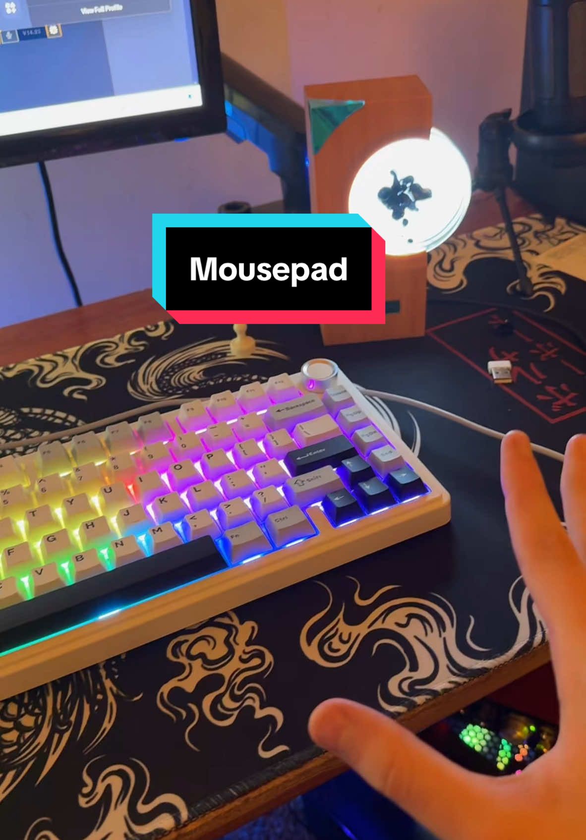 This gaming mouse pad looks 🔥🔥 #mousepad #GamingSetup 
