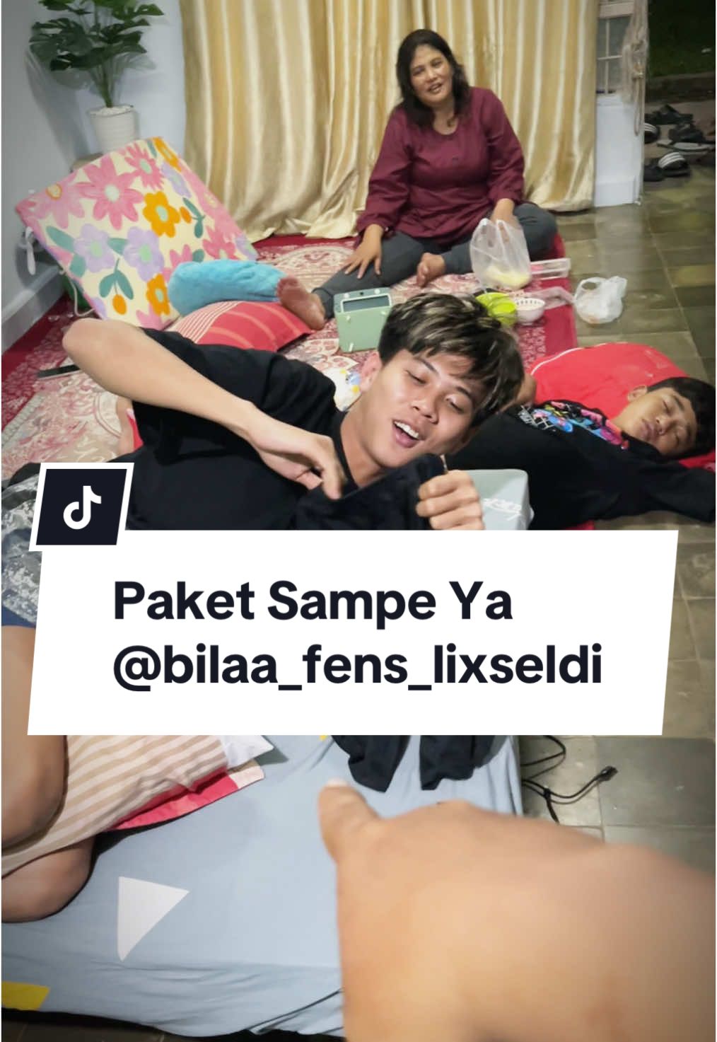 Paket sampe ke tangan si abang karena si bocil tidur makasih hadiahnya @bilaa_fens_lixseldi😻💐  #wakleng #kotamedan #auladiadekfillix #fillixpratama25 #miseladekfillix #acidbercerita  @miseladekfillix @fillixpratama25  @Auladi Bocil epep