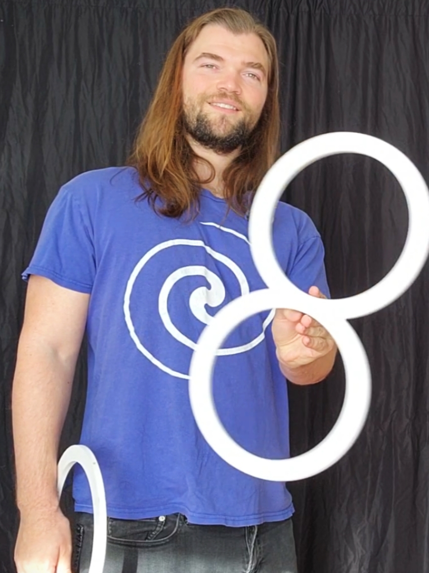 Getting Started with 8 Rings . . #flowarts #asmr #opticalillusion #Juggling #8rings 