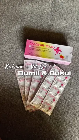 Waktu hamil dan sekarang menyusui gampang pegel karna kalsium kita terserap oleh baby, makanya jangan sampai ga konsumsi kalsium bun bisa bisa osteoporosis dini😭 Aku konsumsi calcifar plus bonus ada kandungan Vit D3 nya + harga terjangkau poll😍🍓 #kalsium #kalsiumbumil #busui #vitaminbumil 