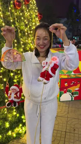 Đồ chơi ông gia Noel leo dây, nhảy dù ngộ nghĩnh cho bé #dochoichobe #dochoinoel #quatangnoel #phukientrangtrinoel #noel2024 