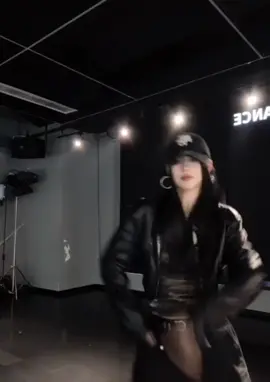 Talk that talk #dancemusic #douyin #dancetrend #dancecover #dance #dancechallenge #trendingdance 