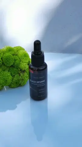 It helps strengthen your hair structure ✨ deeplu nourish scalp and hair roots✨ makes your hair healthy and smooth🌷✨ #sesame #oil #serum #hair #hairserum #hairdamage #smooth #rosemary #blackrice #haircare #CapCut 