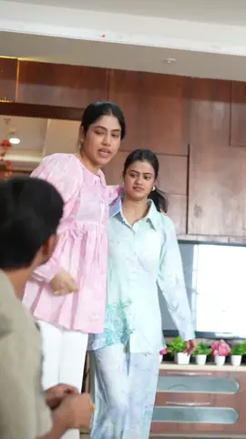 Girlfriend ne khilayi jali tandoori roti #suyahsvlogs #bollywood #vloggerlife #fyp #fyp #fyp #fypシ゚ #fypシ゚ #fypシ゚ #viarlvideo 