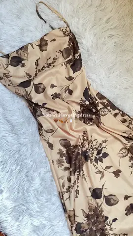 Retro dress!! 🤎🍂🎻🪞 📜 #dress #vintagedresses #retrodress #fypage #dress #foryoupage #trending #viral #videos 